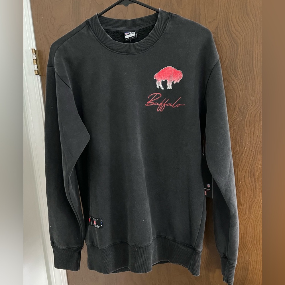 Buffalo Bills Distressed Black and Red Crewneck Sweatshirt